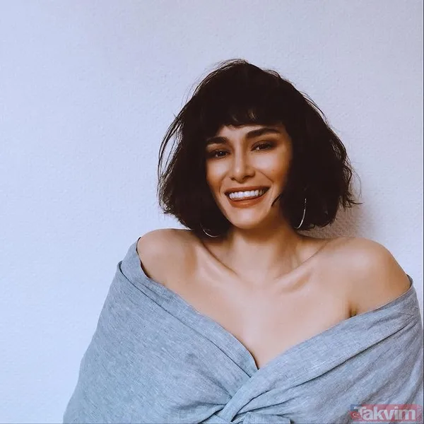 Bana Masal Anlatma’nın Ayperi’si Hande Doğandemir derin dekolteli süper mini elbisesiyle boy gösterdi! Ortalık yandı kavruldu - 2