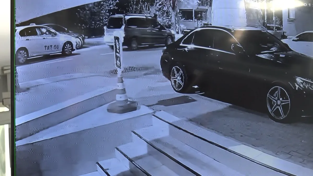 İstanbul Avcılar'da dehşete düşüren olay! Taksinin önünü kesip kurşun yağdırdılar!
