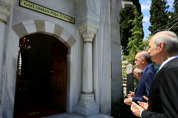 Erdoğan, restorasyonu biten Fatih Sultan Mehmet Türbesi'nin açılışını yaptı-2