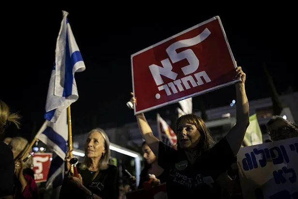 israilde-genel-secimlerde-oy-sayma-islemi-tamamlandi-netanyahu-liderligindeki-sag-blokun-zaferi-kesinlesti-1667502126894.jpeg İsrail'de genel seçimlerde oy sayma işlemi tamamlandı! Netanyahu liderliğindeki sağ blokun zaferi kesinleşti-3