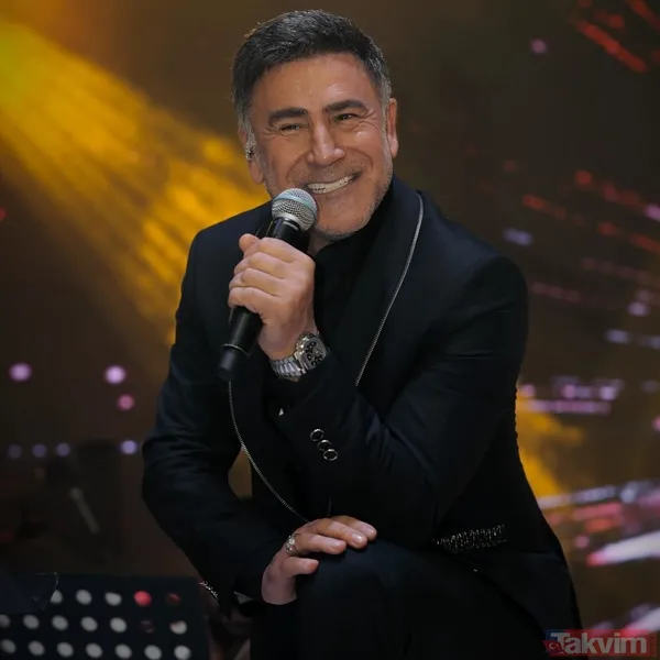 9 çocuk babası İzzet Yıldızhan’dan 25 yıllık eşiyle sürpriz kare: Yenge tam esmer güzeli! - 4