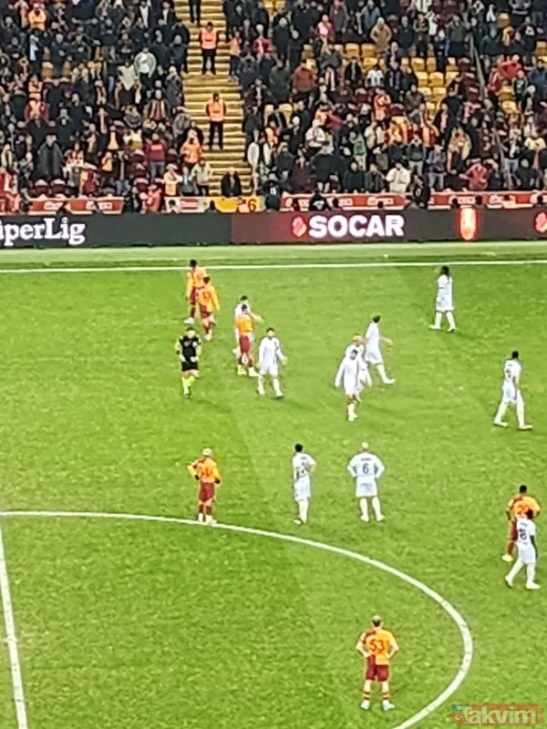 ÖZEL- Galatasaray maçında saha karıştı! Zaha ve Okan Erdoğan... - 6