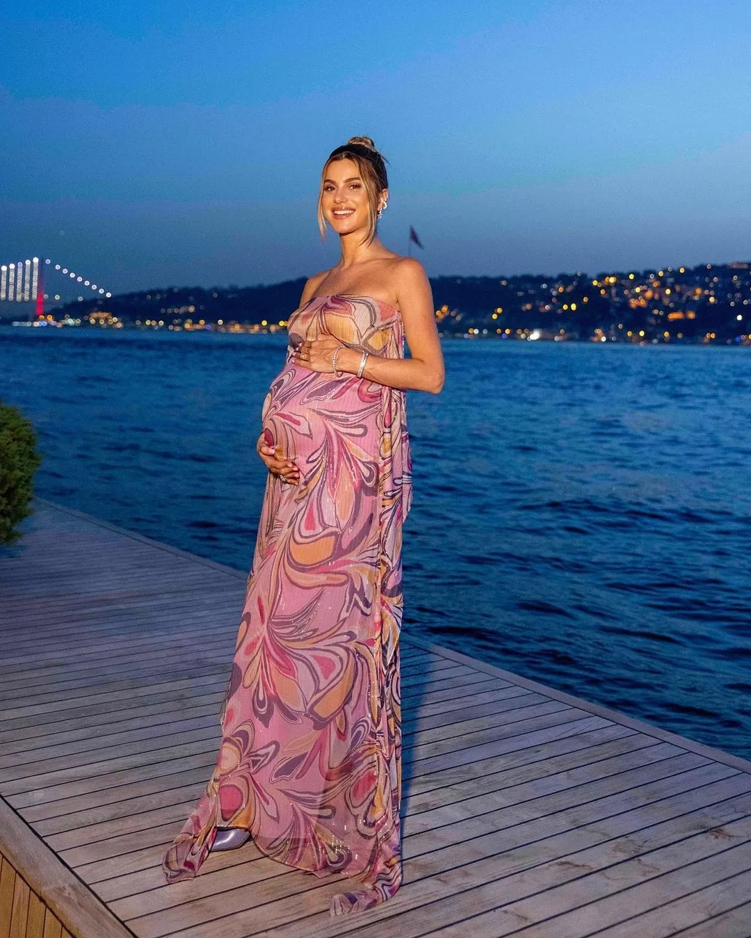 Nazlı Sabancı doğuma günler kala karnı burnunda son halini paylaştı! İlk yorum Seda Sayan ile kayınvalide Arzu Sabancı’dan... - 21