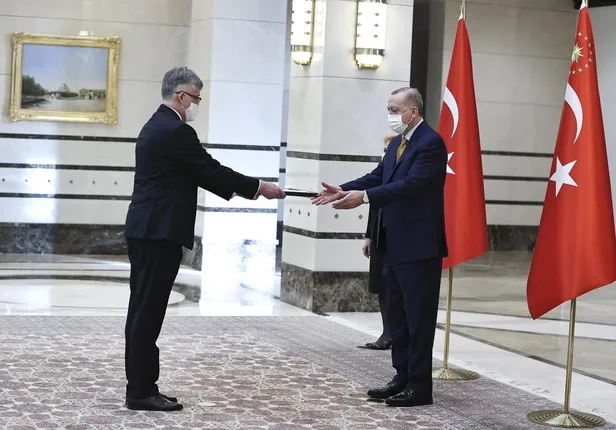 son-dakika-baskan-erdogandan-cumhurbaskanligi-kulliyesinde-pes-pese-onemli-kabuller-1608739275256.jpeg Son dakika: Başkan Erdoğan'dan Cumhurbaşkanlığı Külliyesi'nde peş peşe önemli kabuller-3