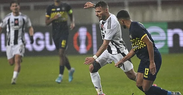 Maccabi mağlubiyeti bardağı taşıran son damla oldu! Bronckhorst’un bileti kesildi