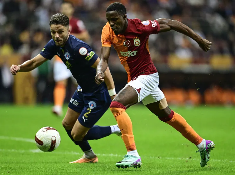 Galatasaray Kasımpaşa'yı Zaha'nın golleriyle geçti! - 5