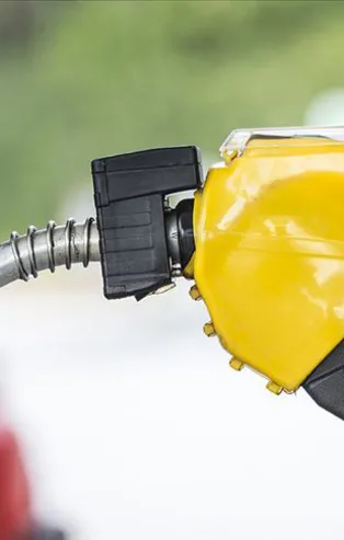 Son dakika: Benzine 8 kuruş indirim