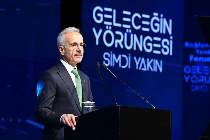 ve-imzalar-atildi-tursat-7a-icin-kritik-adim-1750327375372.jpeg Ve imzalar atıldı! TÜRSAT 7A için kritik adım-3