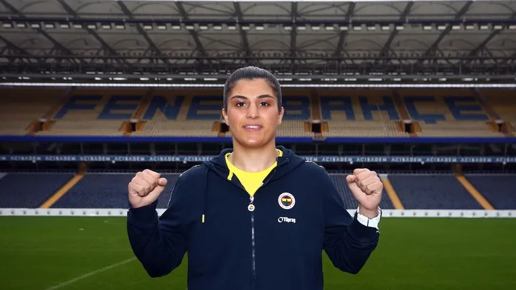 🥊👊 Busenaz Sürmeneli Fenerbahçe'de! 🟡🔵