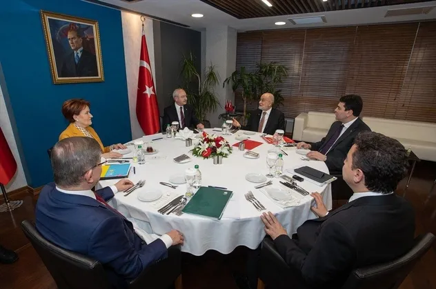 6'lı masanın ipi kimlerin elinde? Büyükelçiler Türkiye'de siyaseti dizayn etmeye mi çalışıyor?