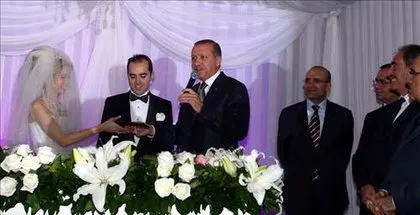 Başbakan Erdoğan nikah şahitliği yaptı