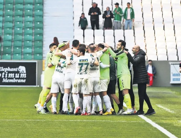 turkcell-kadinlar-futbol-super-liginde-sampiyon-abb-fomget-1685743051852.jpeg Turkcell Kadınlar Futbol Süper Lig'inde şampiyon ABB Fomget!-12