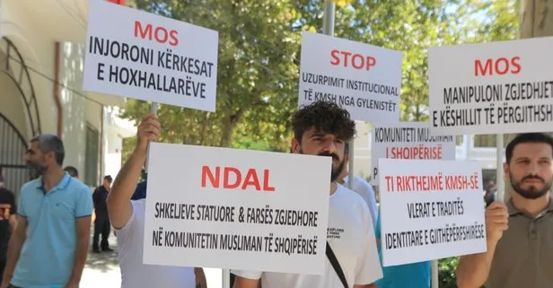 Arnavutluk’ta FETÖ protestosu! Gülenci gaspçılar  Arnavutluk İslam Birliğinden uzaklaştırılsın