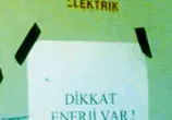 Dikkat elektrik çarpabilir