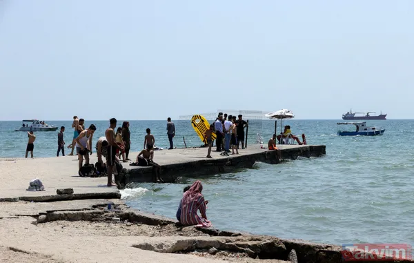 İstanbullular Kurban Bayramı'nda halk plajına akın etti - 9