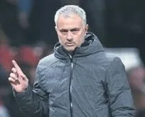 Mourinho: 3 yıl daha United’da kalacağım