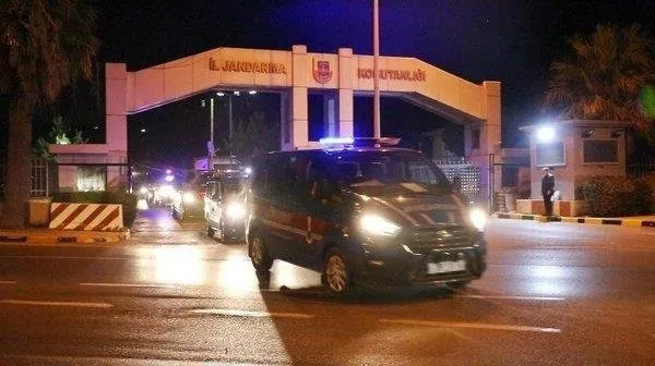 SON DAKİKA: İzmir merkezli 53 ilde MİT destekli dev FETÖ operasyonu-6