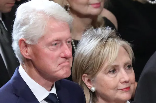 Clintonlar'ın evinde bomba alarmı