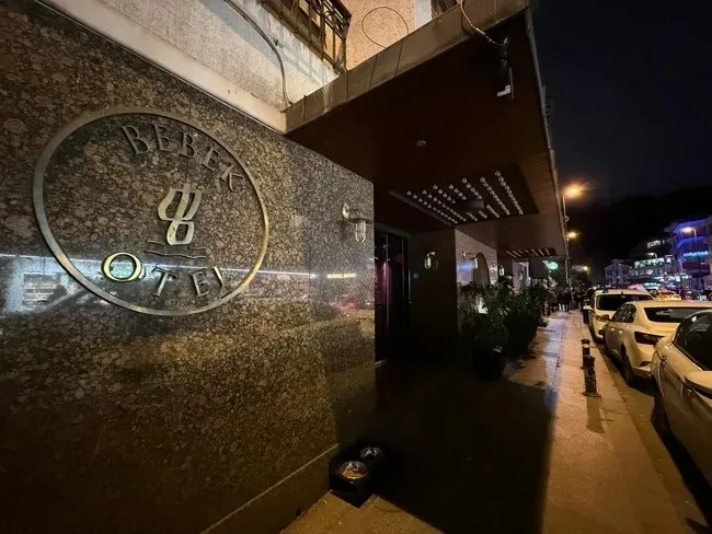 uyusturucu-operasyonunda-selen-gorguzel-dahil-4-isme-gozalti-ibb-firarisinin-jetinde-yolculuk-1767997888810.jpeg Can Yaman'ın üstünden uyuşturucu çıktı! Selen Görgüzel de gözaltında | Bebek Otel ve Maslak Klein'e baskın-5