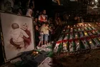 Gazze'de 3 yıl sonra enkazdan çıkarılan 105 şehide veda: 13 aylık bebek annesinin kucağında bulundu