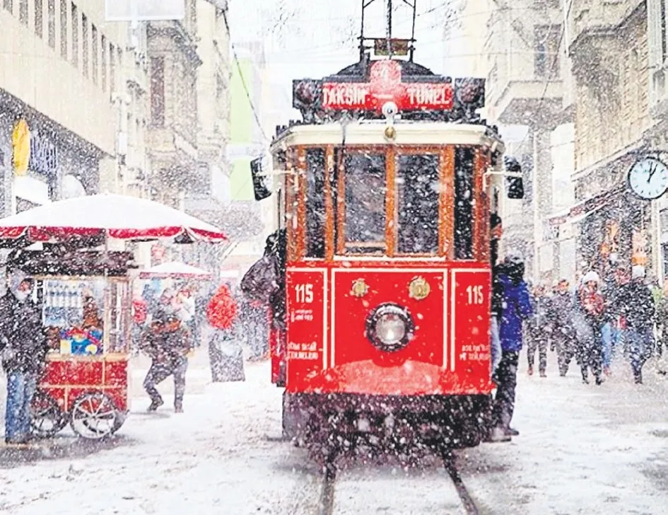 İstanbul beyaza büründü! Heyecan kısa sürdü...
