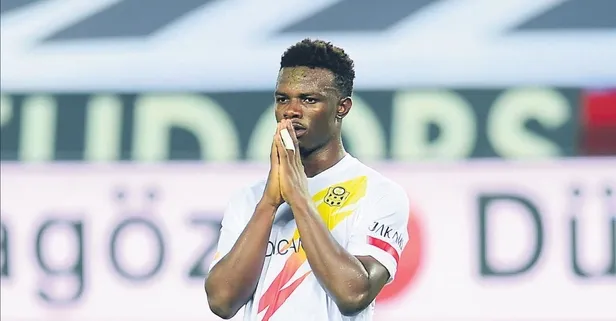 Galatasaray transfere doymak bilmiyor: Youssouf da bitiyor