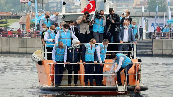 Son dakika: Marmara'da müsilaja karşı oksijen cihazı! Ne kadar müsilaj temizlendi? Bakan Kurum'dan flaş açıklama!-5