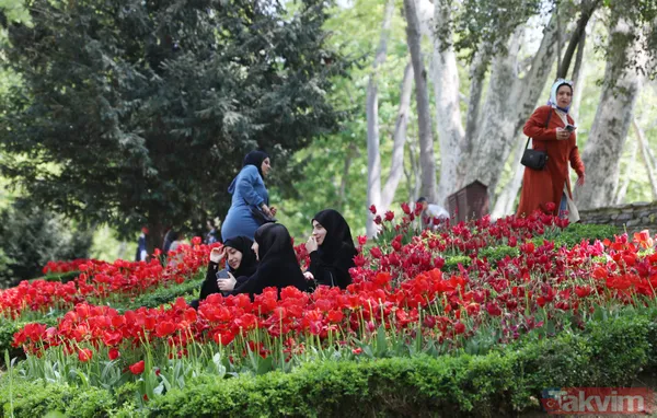 İstanbul Gülhane Parkı 10 katı ziyaretçi ağırladı! Laleler talan edildi - 18