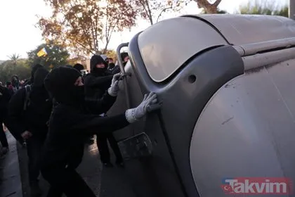 Barselona alev aldı! Ayrılıkçı Katalanlar polisle çatıştı