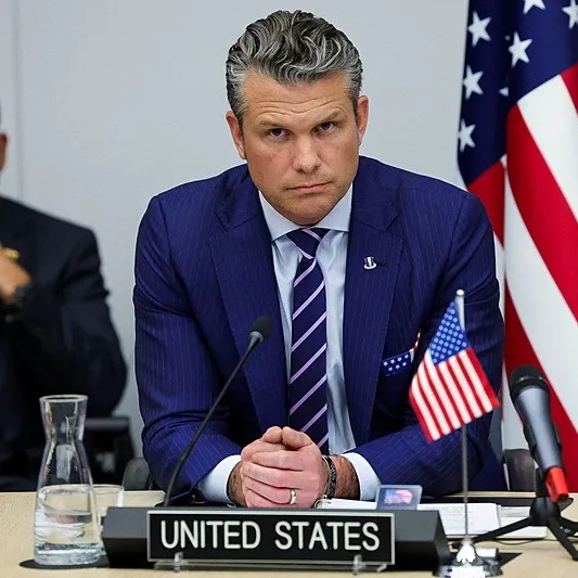 ABD’li bakanın uçağında acil durum!