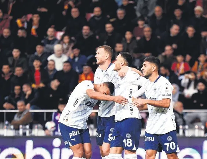 Filip Kostic siftah yaptı