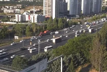 TEM Otoyolu'nda zincirleme kaza: 15 araç birbirine girdi