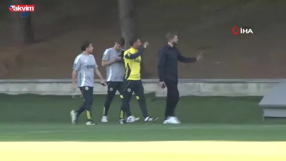 Tedesco Fenerbahçe'nin başında ilk antrenmanına çıktı