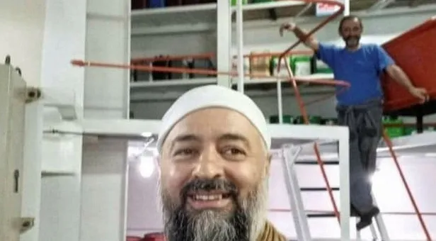 ters-baktin-olayi-bile-degil-esenyurttan-vietnama-giden-gemici-taksi-beklerken-olduruldu-1691401205508.jpeg "Ters baktın" olayı bile değil! Esenyurt'tan Vietnam'a giden gemici taksi beklerken öldürüldü-2