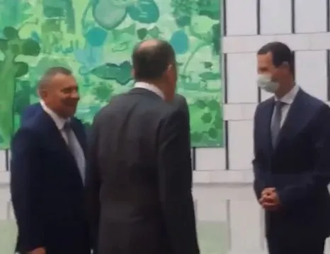 Mazluma kurt efendisine kuzu