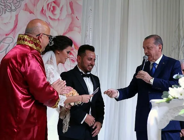 Cumhurbaşkanı Erdoğan nikah şahitliği yaptı-1