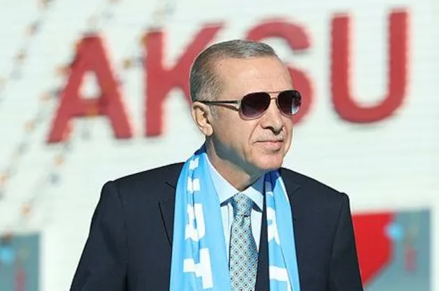 Başkan Erdoğan 1 yılda sayısız eser ve hizmete imza atarken, 6'lı masa bir adım ileri gidemedi! İşte 1 yılda yapılanların listesi...