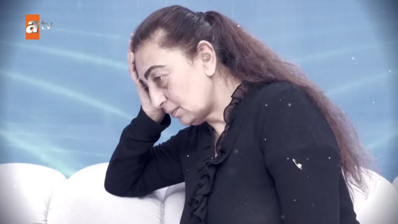 muge-anli-canli-yayin-1-milyon-tllik-dolandirilma-iddiasi-taraflar-canli-yayinda-yuzlesiyor-1770887415613.png "Çocuğunda büyü var” dedi 3 gün evinde kaldı! Müge Anlı’da üfürükçü dehşeti-4