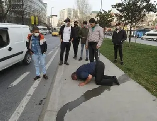 Beyoğlu'nda bir kadın tartıştığı kişiyi çivili sopayla dövdü