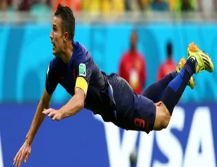 Van Persie resmen açıklandı Caps'ler patladı!