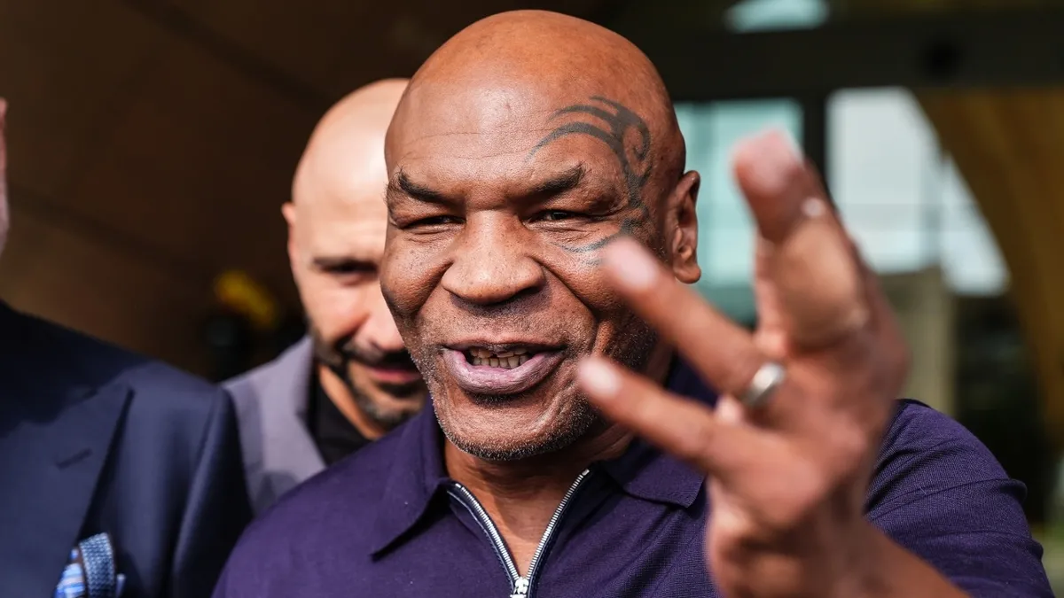 mike-tyson-istanbula-geldi-turk-dizisinde-oynayacak-1793021465527.jpg Mike Tyson ailesiyle İstanbul'a geldi: Efsane boksörün Türkiye'ye geliş nedeni ve yeni projesi ortaya çıktı-4