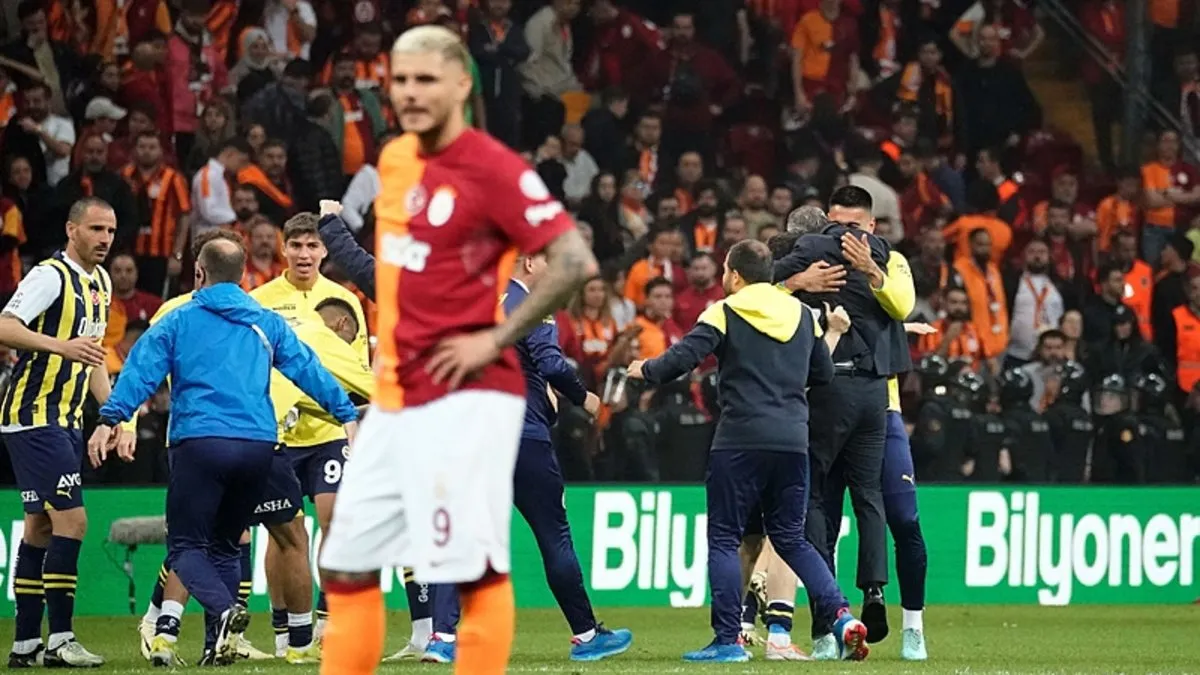 Galatasaray Fenerbahçe maçı CANLI İZLE I GS FB maçı canlı, maç kaç kaç, canlı anlatımlı maç özeti (VİDEO HABER)