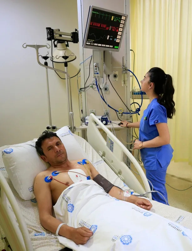 Kalbi bir günde 163 kez durdu! Özel yöntemle sağlığına kavuştu - 1