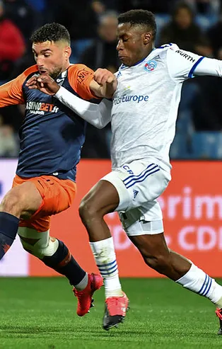 Galatasaray orta sahayı Fransa'da buldu! Yıldız ismin menajeri İstanbul'a...