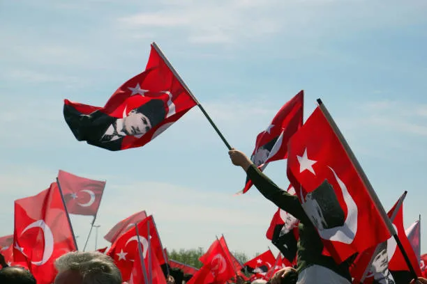 29-ekim-mesajlari-cumhuriyetin-100-yili-ataturk-resimli-fotografli-anlamli-duygusal-yeni-whatsapp-sms-kutlama-1698525013694.jpg Cumhuriyet’in 100. yılı Atatürk resimli, fotoğraflı, anlamlı, duygusal, yeni, Whatsapp, SMS kutlama mesajları ve sözleri! 29 EKİM MESAJLARI 🔴⚪-5