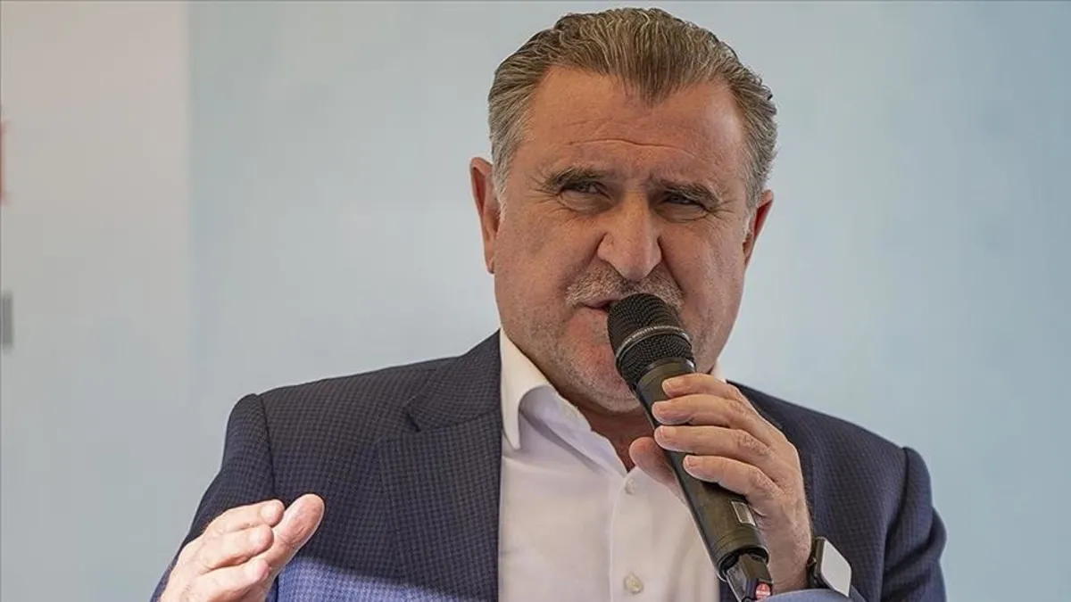 Osman Aşkın Bak’tan tebrik