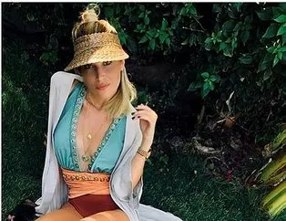 Musti’ye gülüp geçti