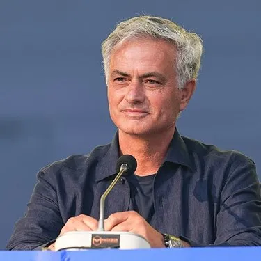 Jose Mourinho sonrası Fenerbahçe’de ilk ayrılık geldi! Takımda yer alamayacağını anlayan yıldız futbolcu veda etti