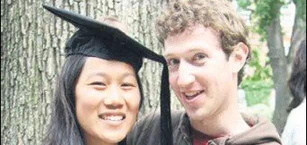 Zuckerberg para dağıttı