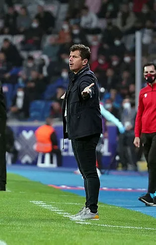 Emre Belözoğlu'nun ilk transferi Fenerbahçe'den! O isim belli oldu